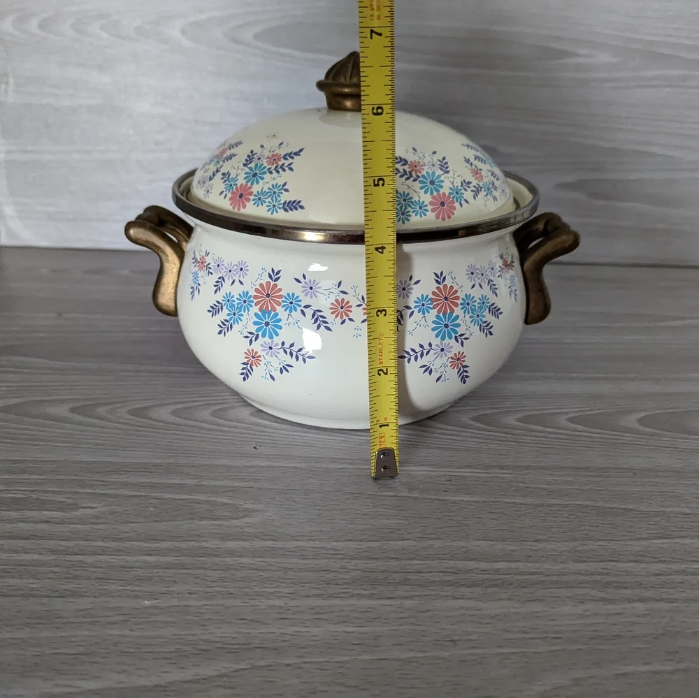 Vintage 80s/90s Floral Enamelware Pot with Matching Lid